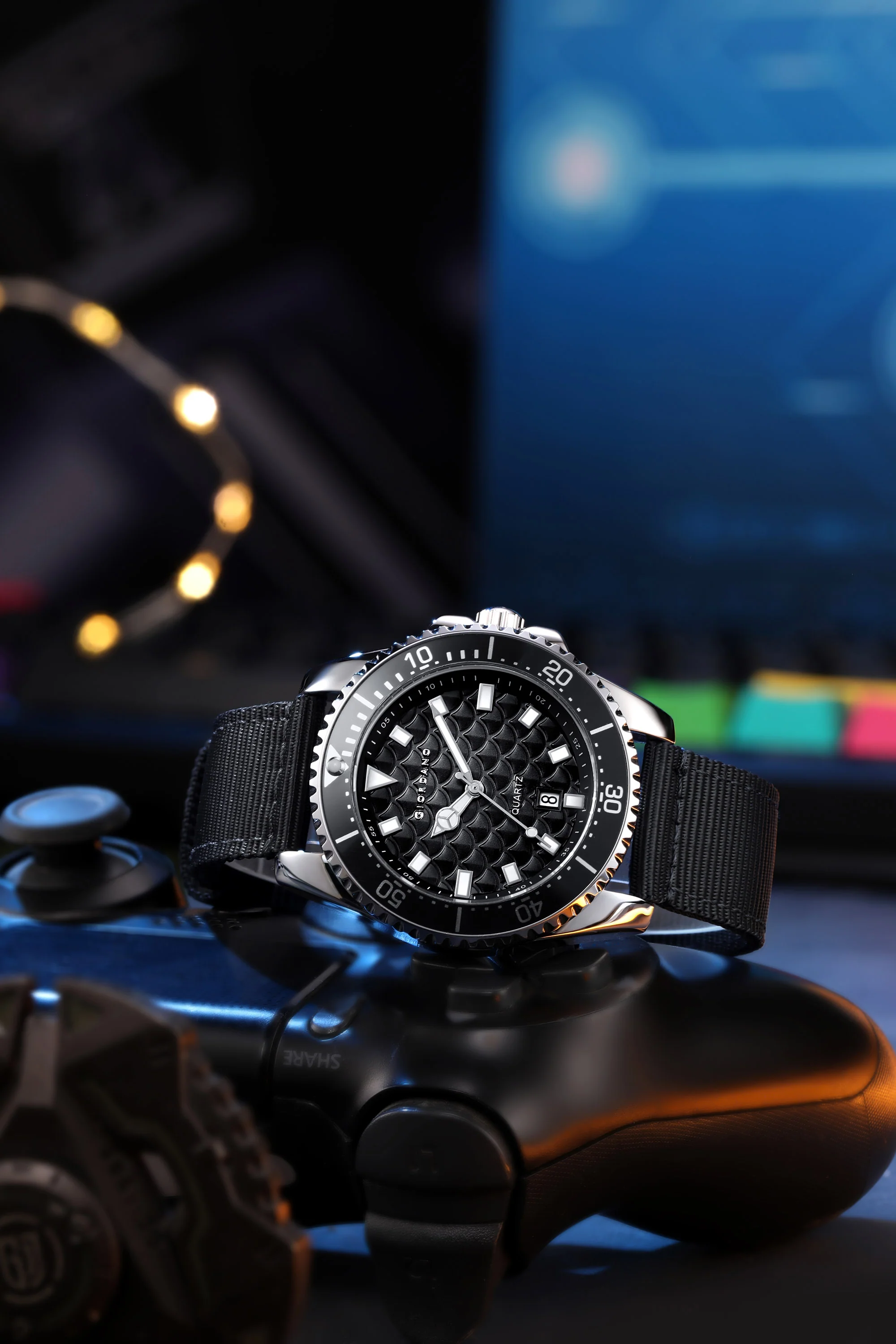 Giordano Analog Quartz Watch for Men with Black Textured Fish Scale Dial, Luminous Hands & Markers, Date Window, Nylon NATO Strap, Rotating Bezel GZ-50195-11 - Image 3