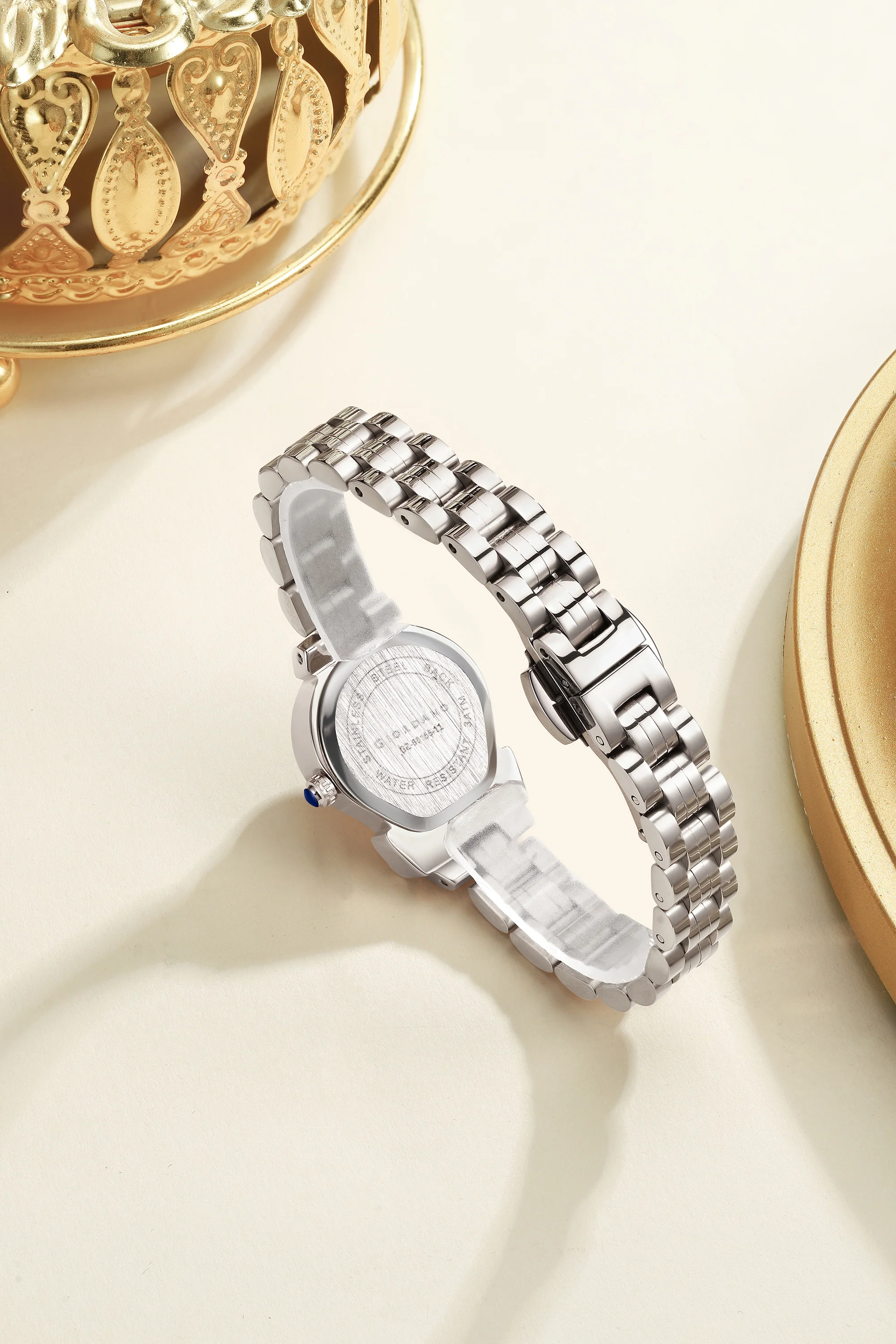 Giordano Analog Quartz Watch for Women with Oval White Dial, Water Drop Shaped Case, Blue Crown, Silver Stainless Steel Strap - GZ-60155-11 - Image 4