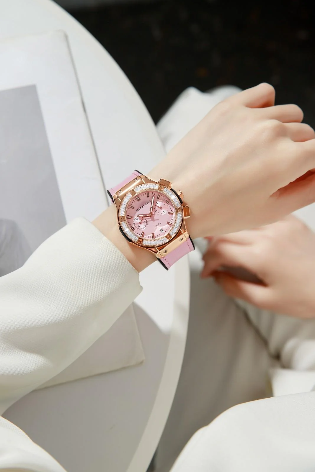 Giordano analog Watch for Women – Round Dial, Leather Strap, Crystal-Studded Bezel with Quartz Movement-GZ-60093-04 - Image 2