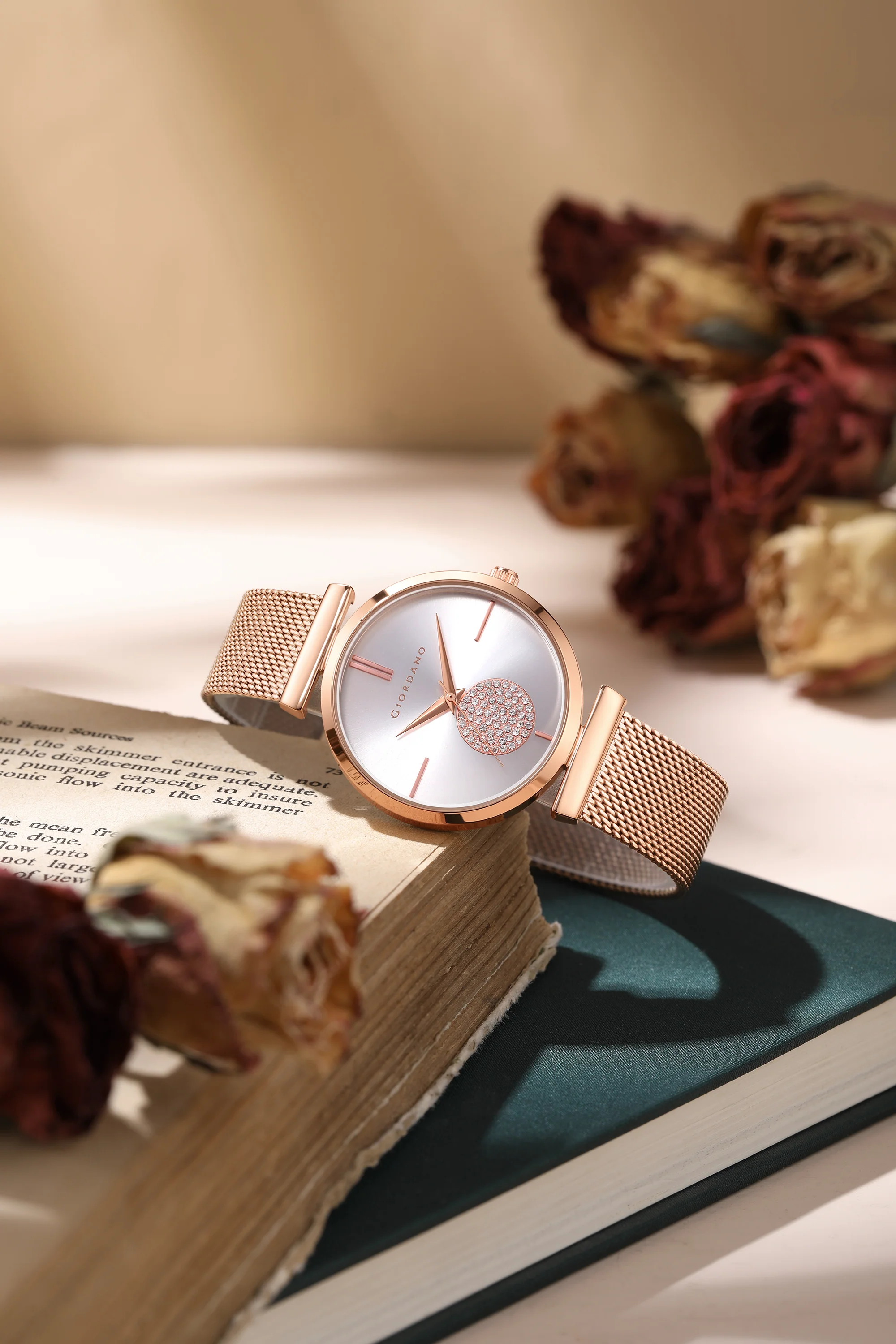 Giordano Eleganza Collection Analog Watch for Women with Crystal Studded Dial and Metallic Mesh Strap GD-4066-22