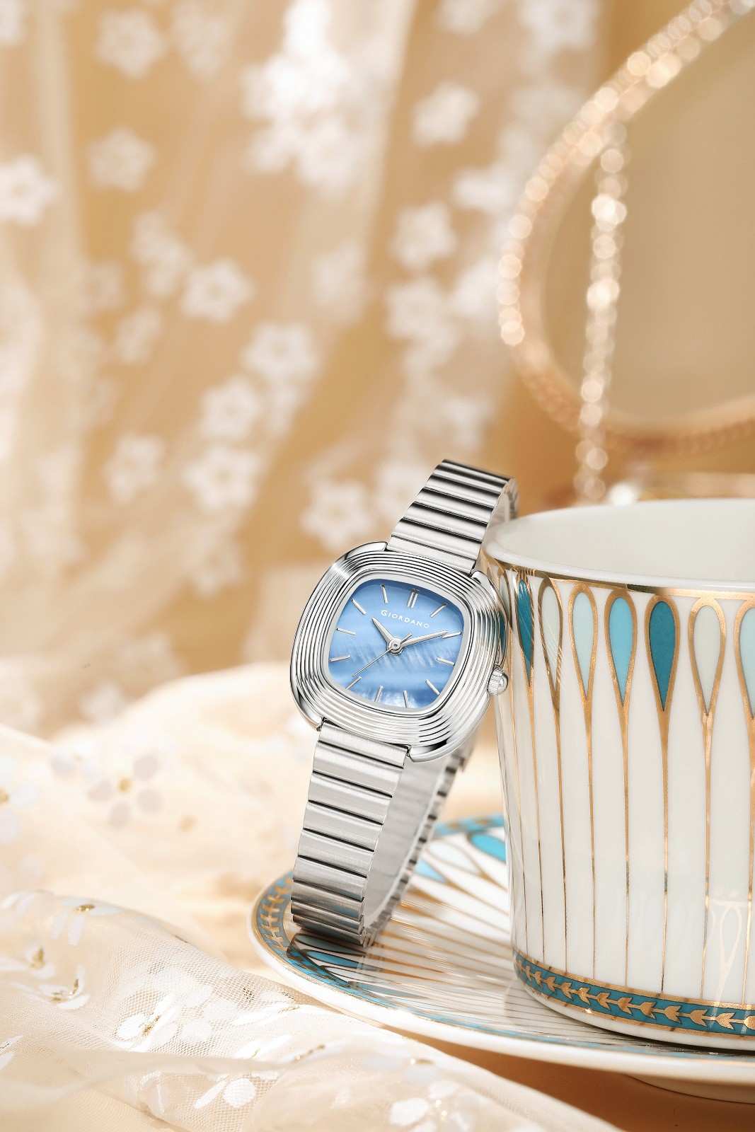 GIORDANO Stylish Analog Watch for Women with Sunray Cushion Dial, Index Markers & Stainless Steel Strap - GZ-60126-11
